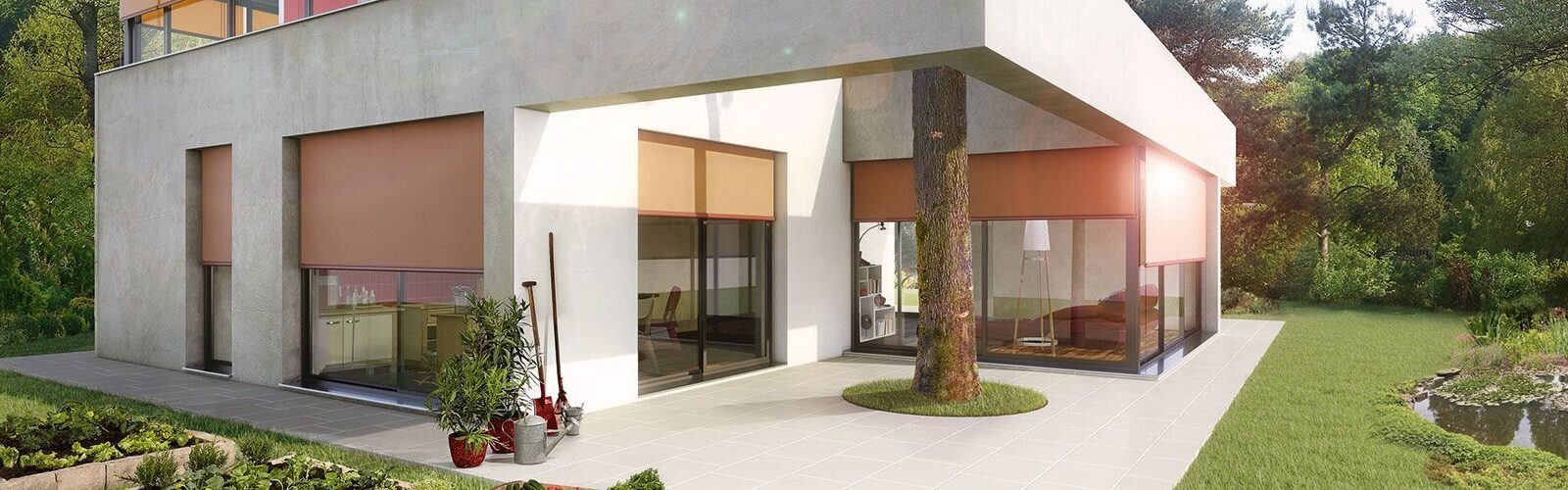 Modernes Einfamilienhaus mit Terrasse und Markise
